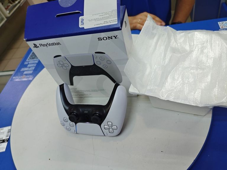 Дешево Sony DualSense Black з ломбарду