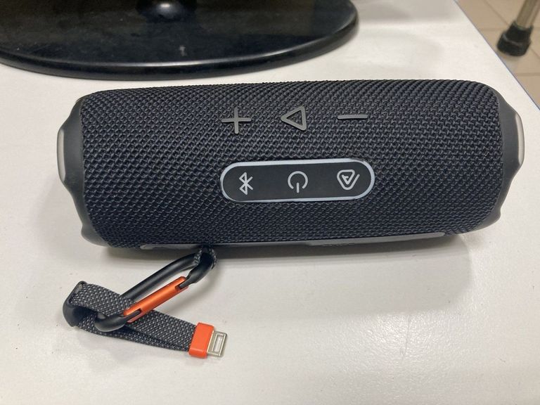 Дешево Jbl flip 7 з ломбарду