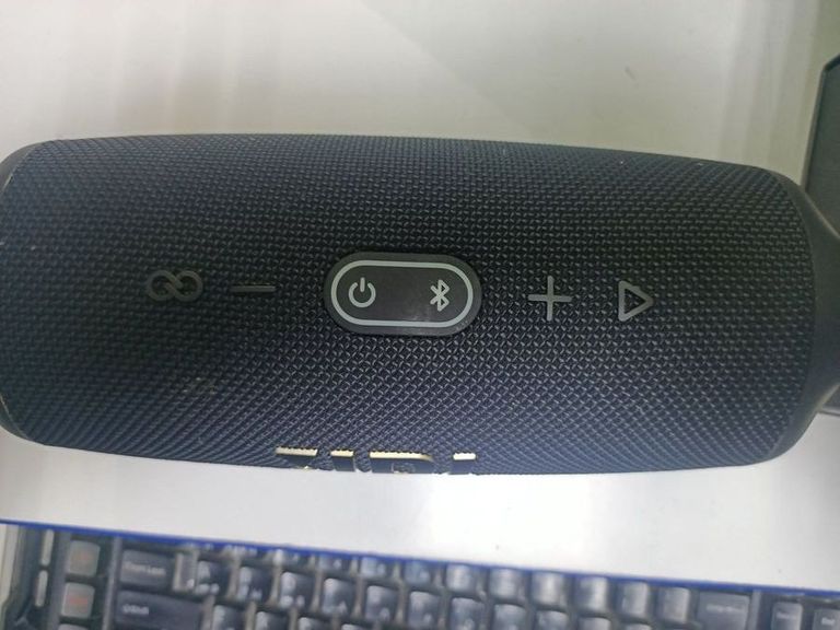 Дешиво Jbl charge 5 с ломбарда