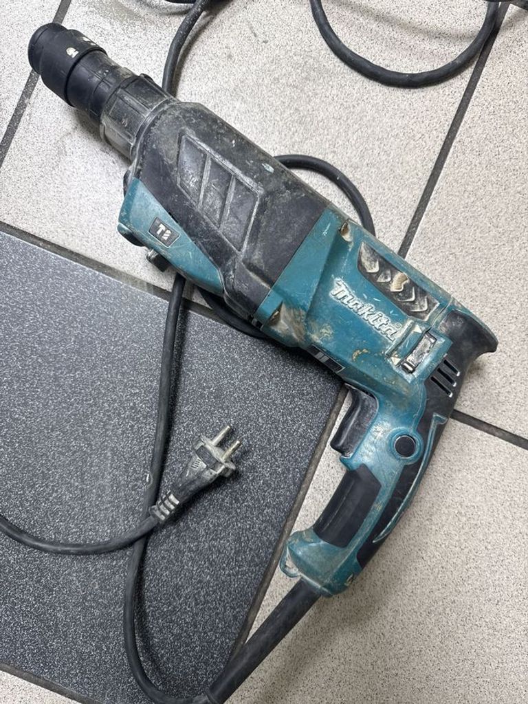 Купити Makita HR2630T Б/У
