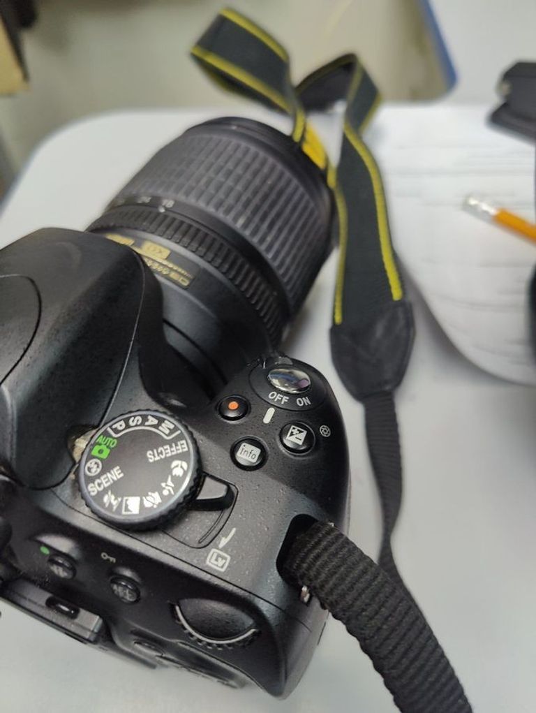 Дешево Nikon d5100 + af-s dx nikkor 18-105mm f/3,5-5,6g ed vr з ломбарду