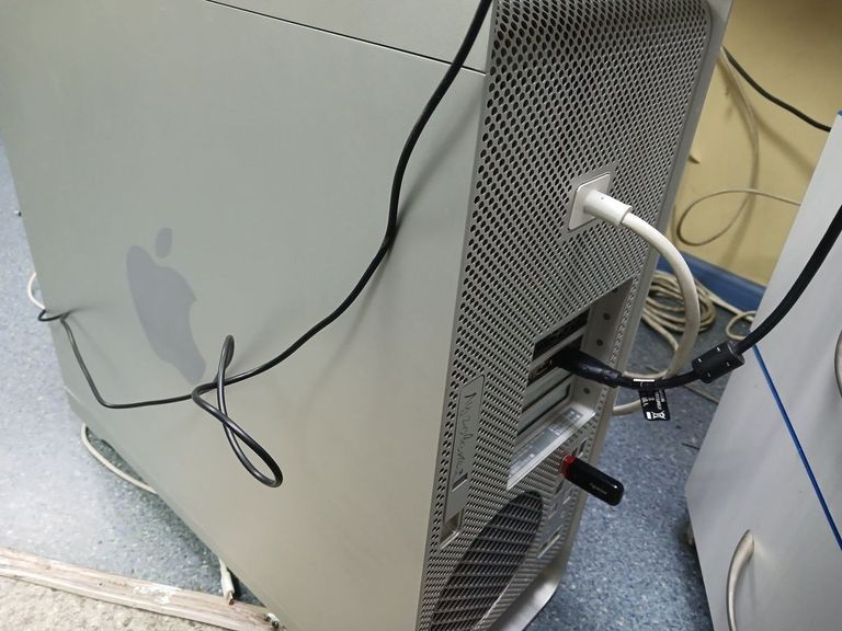 Купити Пк intel xeon x5690/озу 48gb/ssd1tb/256gb/redeon rx5600 6gb Б/У