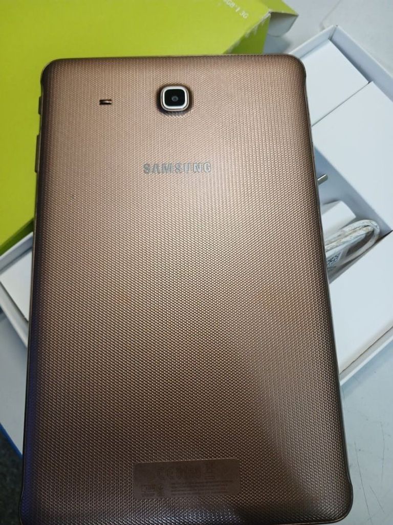 Оголошення Samsung galaxy tab e 9.6 8gb 3g Б/У
