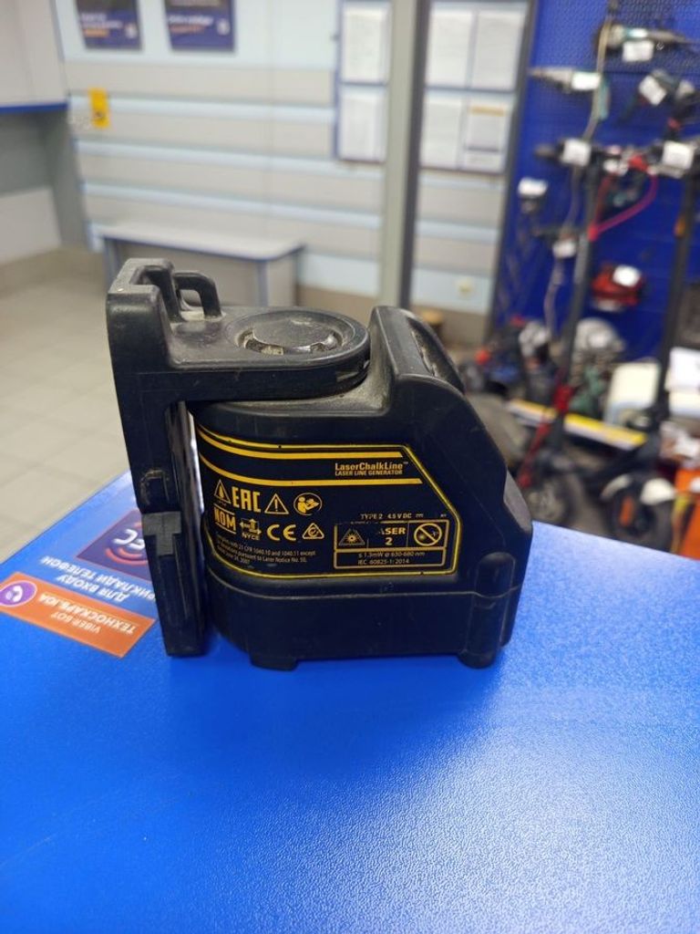 Дешиво Dewalt dw088 с ломбарда