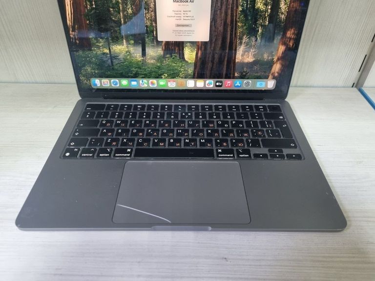 Дешево Apple macbook air 13.6/ m2 / ram 16gb/ ssd 256gb/ gpu 8 core з ломбарду