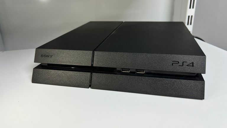 Купити Sony playstation 4 1tb Б/У