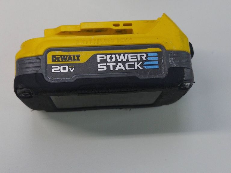 Dewalt DCE089D1G18 Код:01-200874159. Зображення 11