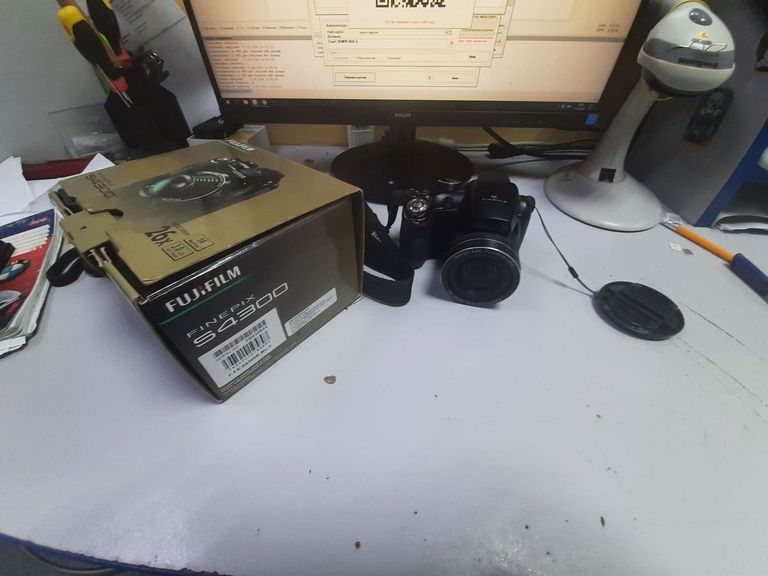 Fujifilm finepix s4300 Код:01-200902637. Зображення 10