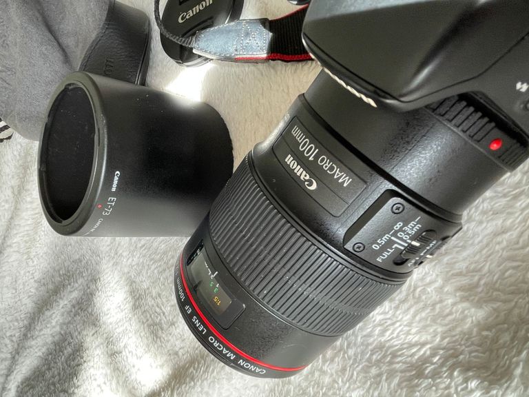 Дешиво Canon EF 100mm f/2,8L Macro IS USM (3554B005) с ломбарда