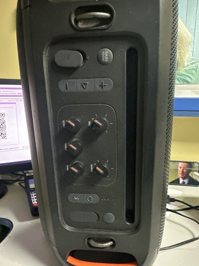 Купити Jbl partybox on-the-go Б/У