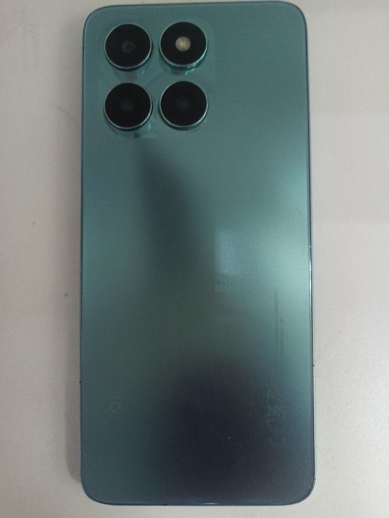 Оголошення Huawei honor x6a 4/128gb Б/У