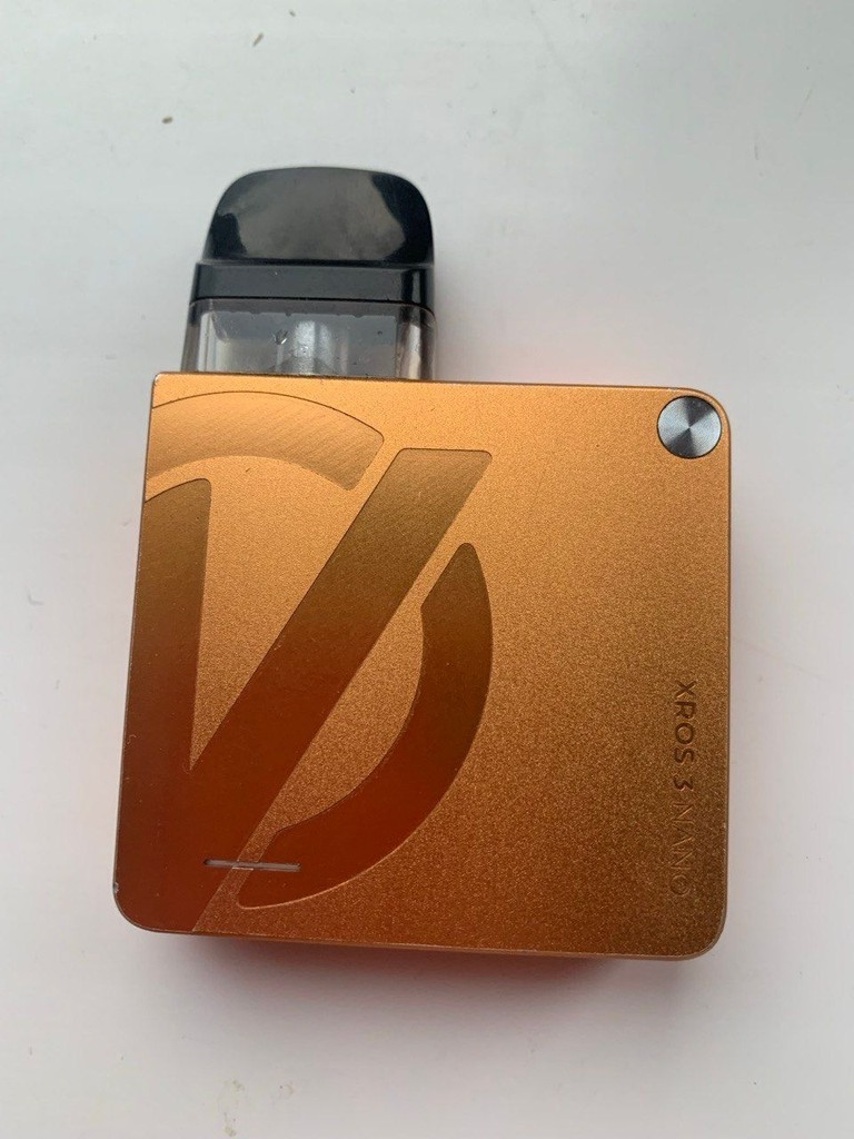 Купить Vaporesso XROS 3 Nano Kit в помаранчевому кольорі Б/У