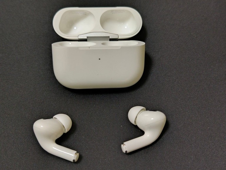 Apple airpods pro 2nd generation with magsafe charging case usb-c Код:01-200966579. Зображення 5