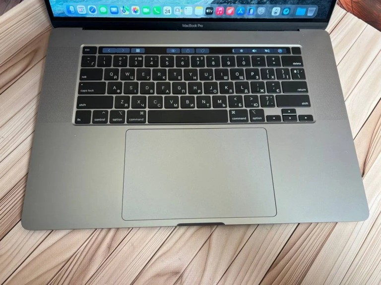 Оголошення Apple macbook pro 2019 a2141 16" core i9 2,4ghz/ram16gb/ssd1tb/amd radeon pro 5500m 4gb Б/У