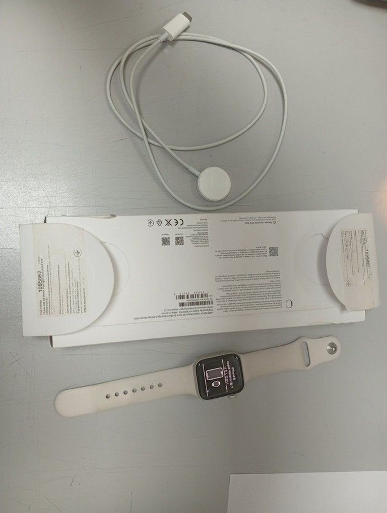 Дешиво Apple watch se 2 gps 40mm aluminium case с ломбарда
