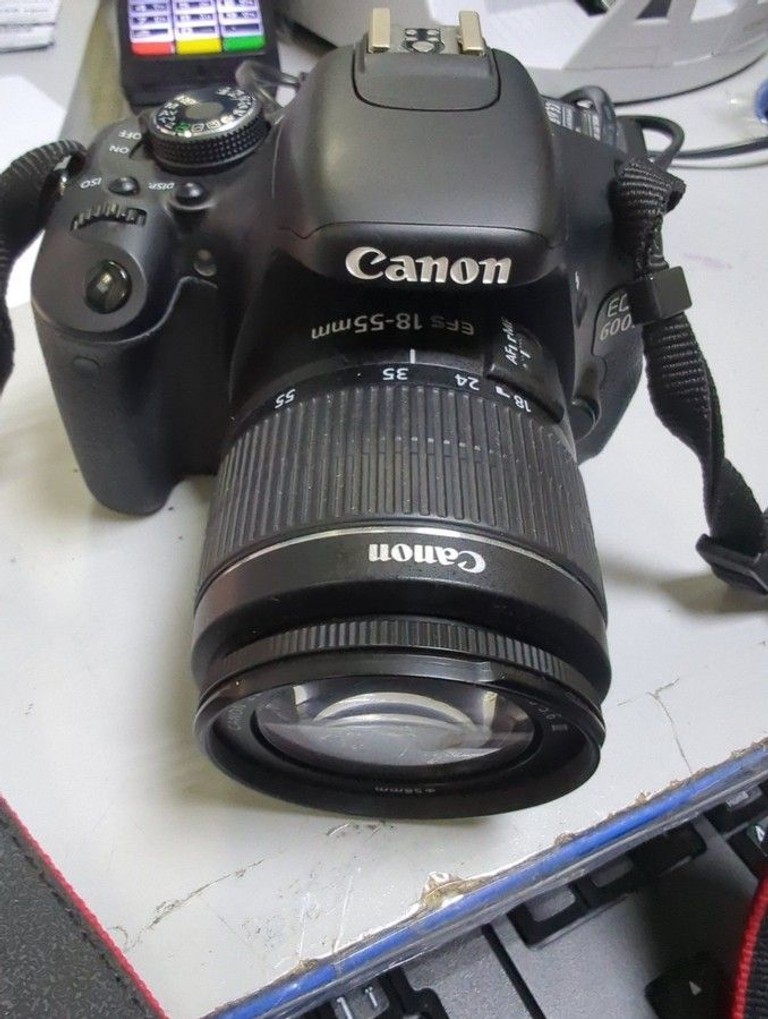 Распродажа Canon eos 600d / efs 18-55mm macro 0.25m/0.8ft, продавец Техноскарб