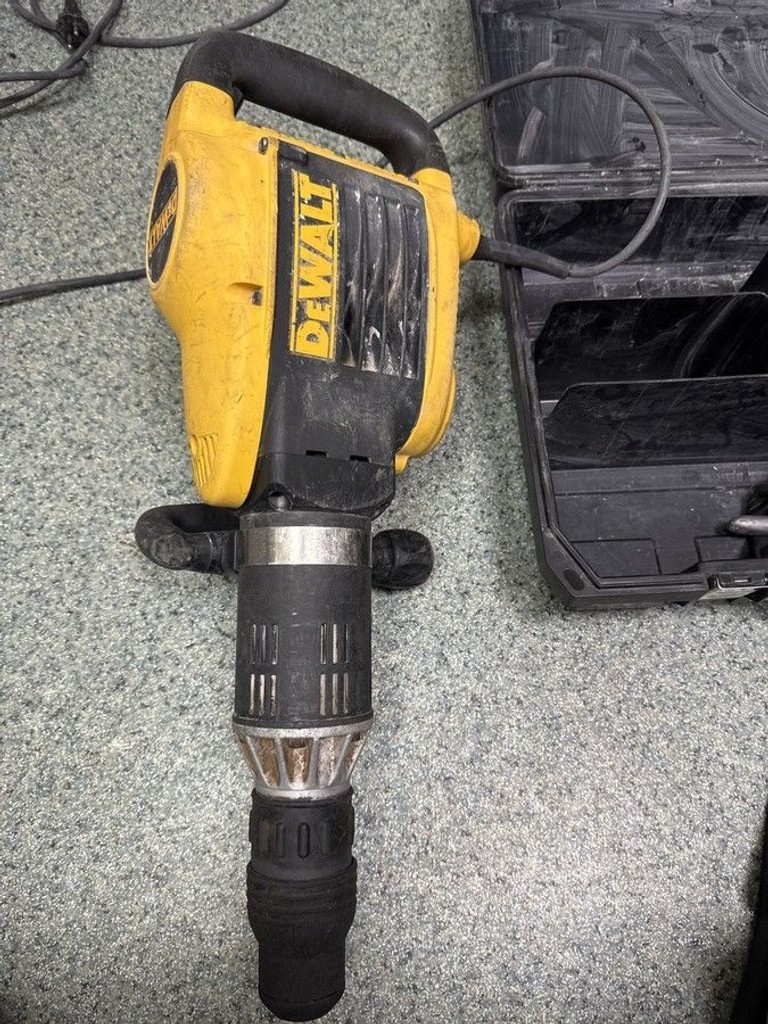 Объявление Dewalt D25899K Б/У