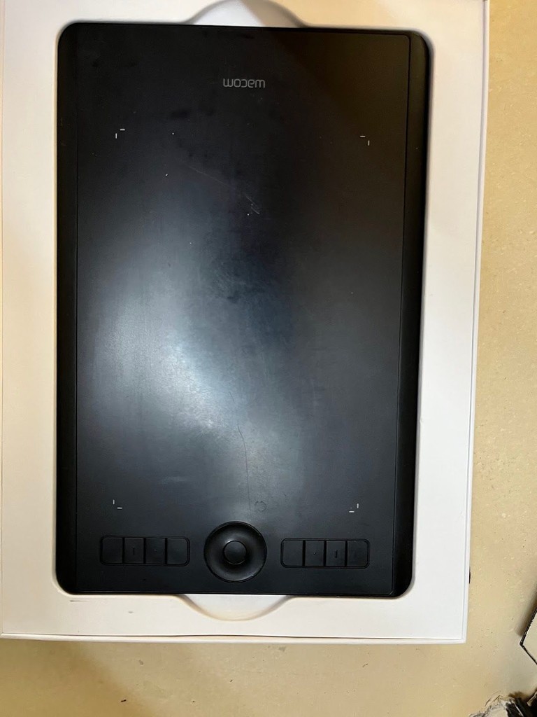 Оголошення Wacom Intuos Pro M Б/У