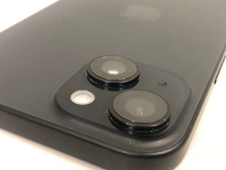 Apple iPhone 15 256GB Green Код:01-201033867. Зображення 7