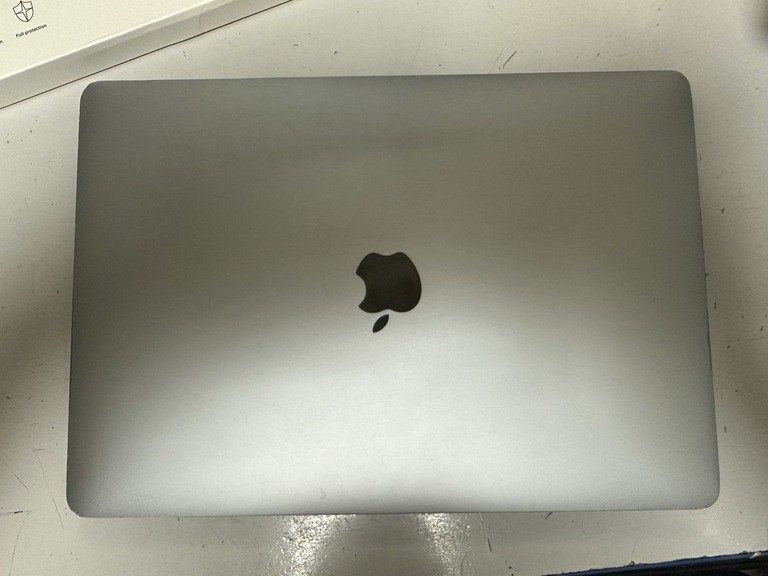 Купити Apple a2338 macbook pro 13,3" m1 8-gpu/ ram8gb/ ssd256gb/ retina, truetone, touch bar Б/У