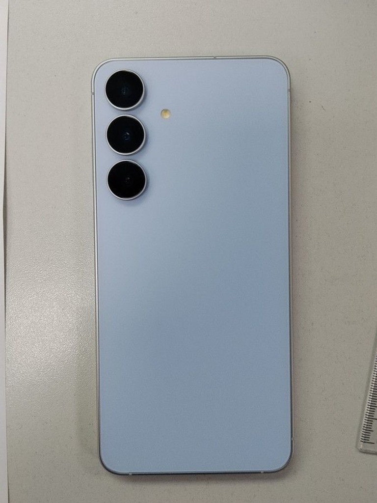 Оголошення Samsung galaxy s25 fe 8/512gb Б/У