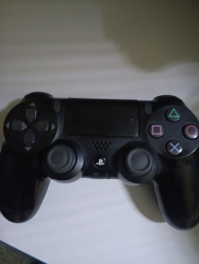 Дешево Sony dualshock 4 v2 з ломбарду