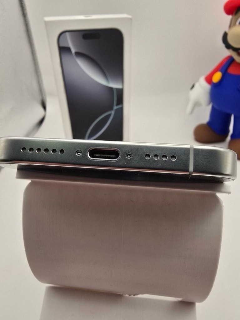 Apple iphone 16 pro max 256gb Код:01-201057785. Зображення 7