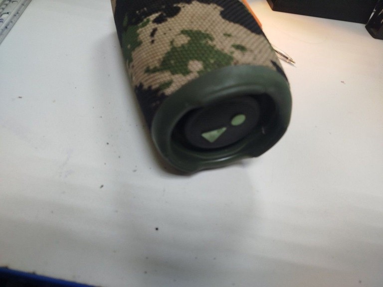 Дешиво Jbl charge 5 с ломбарда