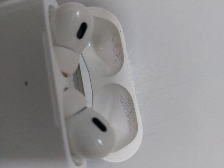 Дешиво Apple airpods pro 2nd generation with magsafe charging case usb-c с ломбарда