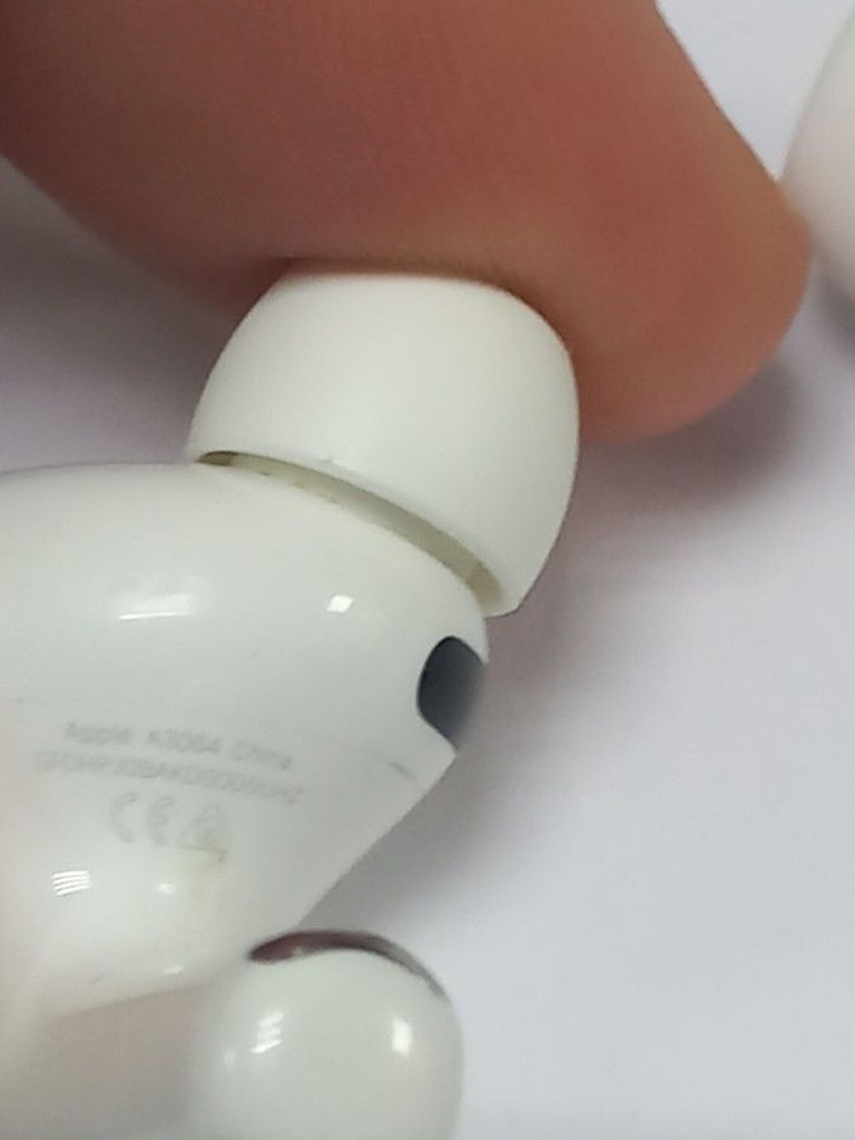 Розпродаж AirPods Pro 3, продавець Техноскарб