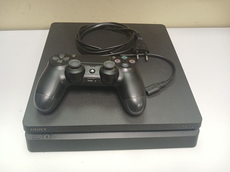 Купити  Sony PlayStation 4 Slim 1TB Black Б/У