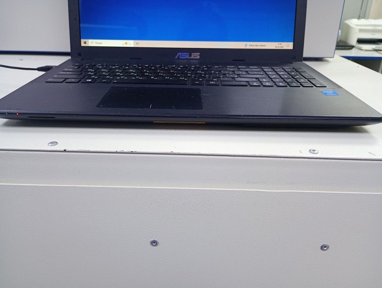 Asus 15/pentium 2117u ddr3/4gb ddr2/hdd 500 gb/ssd *відсутній/*інтегрована Код:01-201150997. Зображення 8