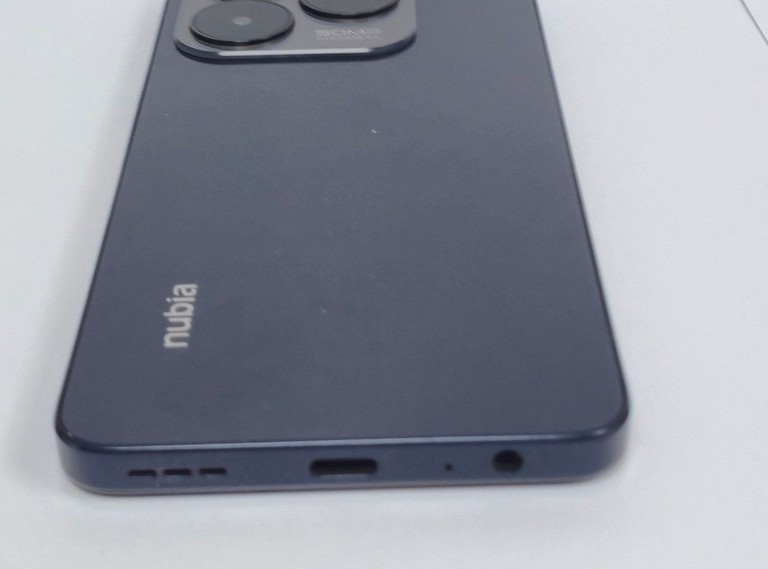 Zte Nubia V60 Design 6/256GB Purple Код:01-201154957. Зображення 12