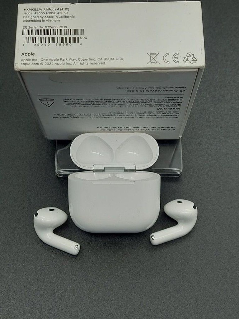 Дешево Apple airpods 4 with active noise cancellation з ломбарду