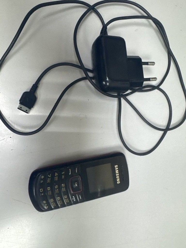 Дешево Samsung GT-E1080I з ломбарду