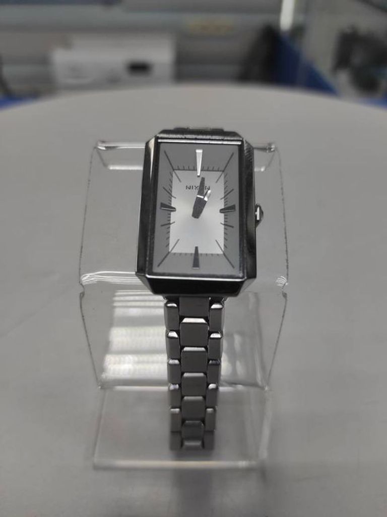 Купить Nixon the paddington watch bent Б/У