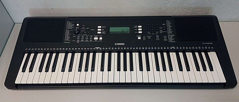 Yamaha PSR-E373