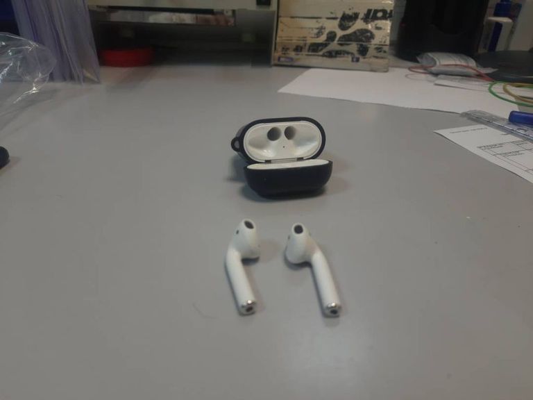 Apple airpods 2 gen a1602.a2032+a2031 2019г.