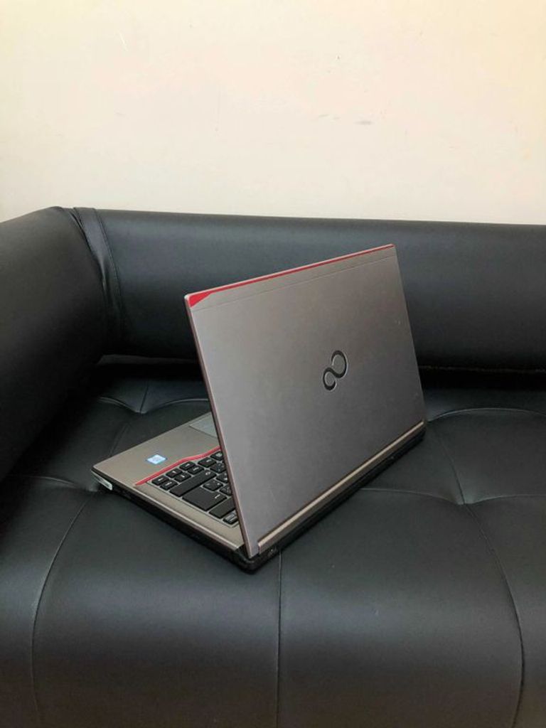 Fujitsu LifeBook E746/13.9"HD/i5-6300U/8GB/256GB/ГАРАНТІЯ