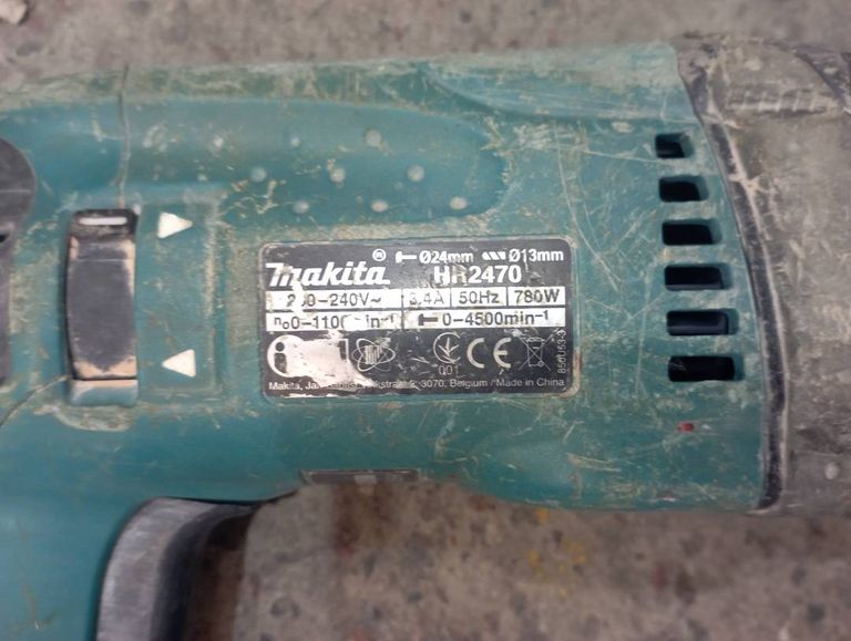 Makita HR2470