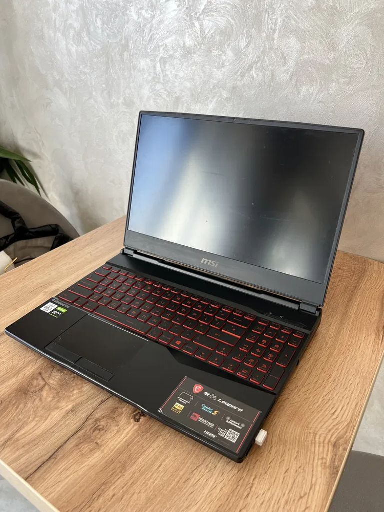 Потужний ігровий ноутбук MSI GL65 Leopard