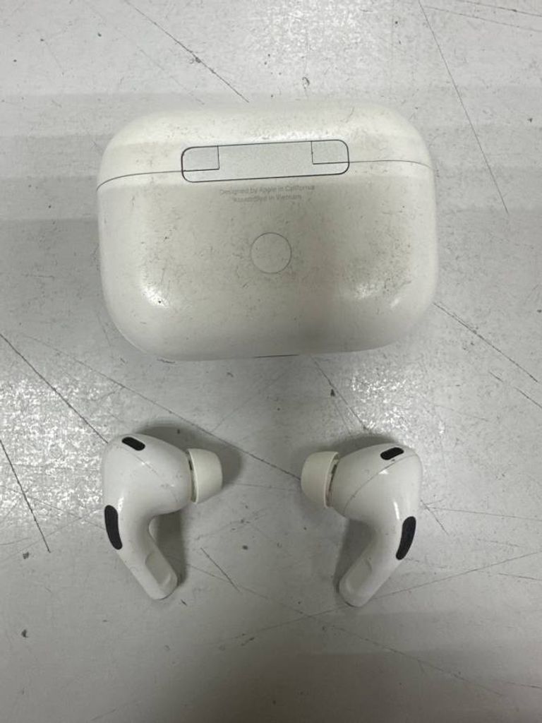 Apple AirPods Pro 2nd generation (MQD83)