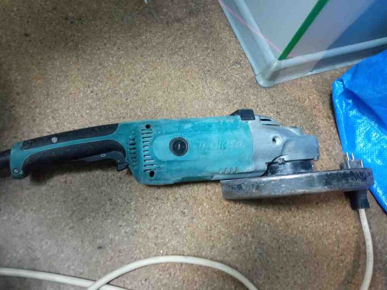 Оголошення Makita GA9020R Б/У