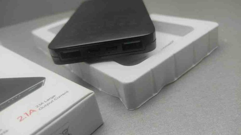 Дешиво Joyroom 10000mAh JR-T012 White с ломбарда