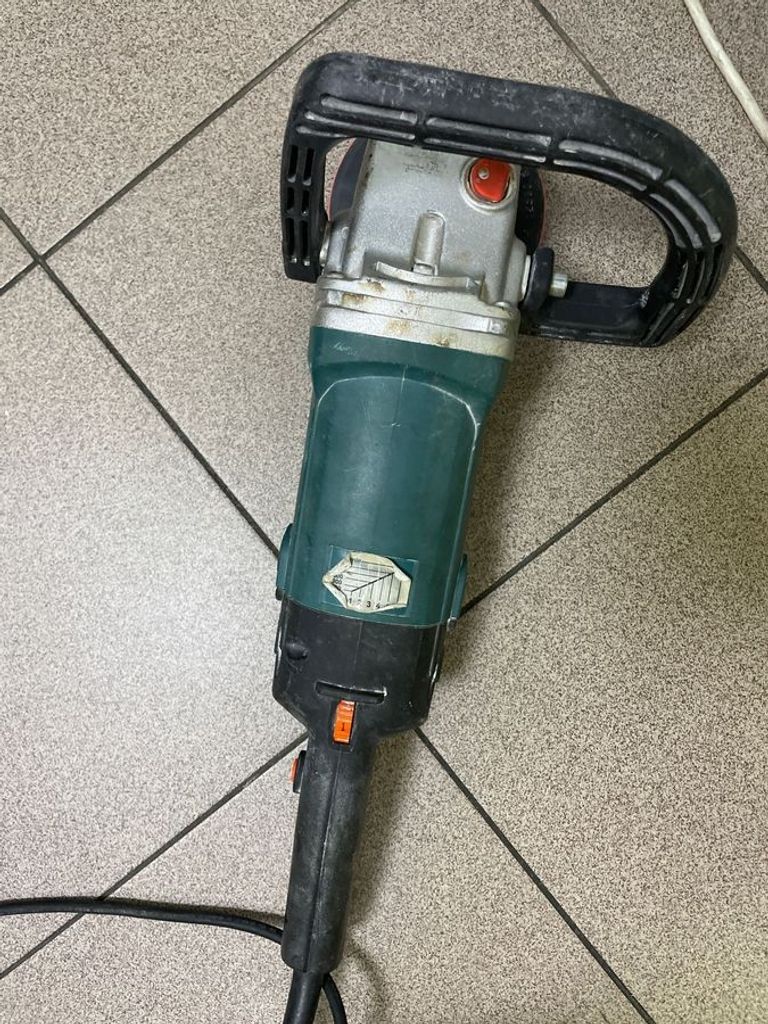 Makita 9227CB