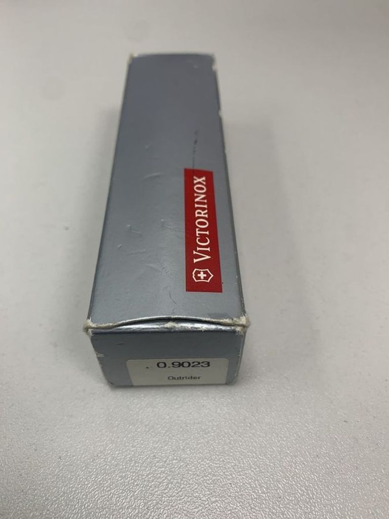 Дешево Victorinox outrider з ломбарду