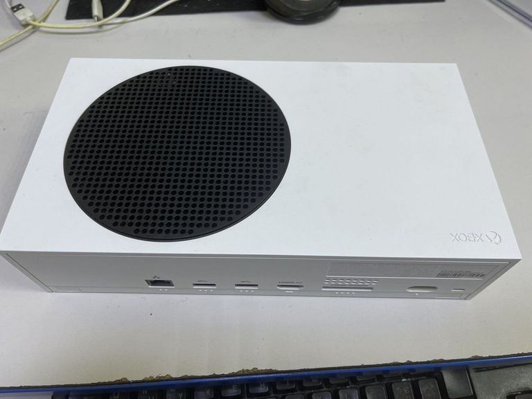 Купити Microsoft xbox series s 512gb Б/У