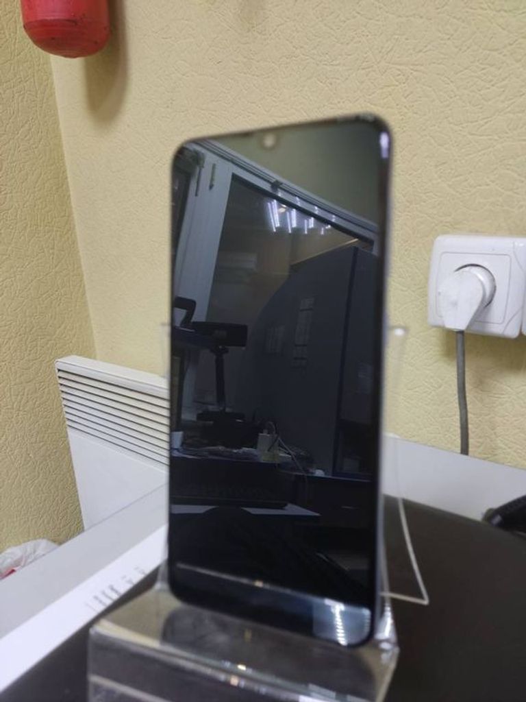 Купити Samsung a305fn/ds galaxy a30 3/32gb Б/У