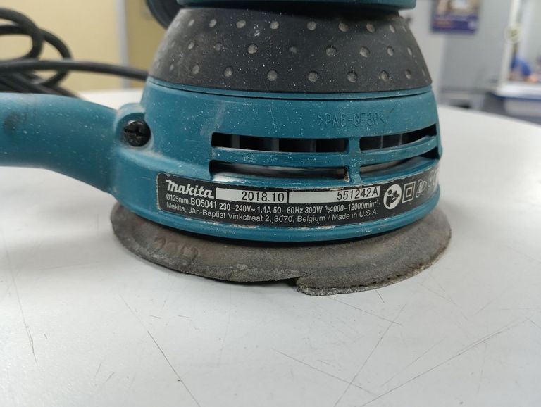 Дешево Makita BO5041 з ломбарду