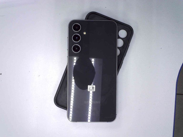 Объявление Samsung galaxy s23 fe sm-s711b 8/128gb Б/У